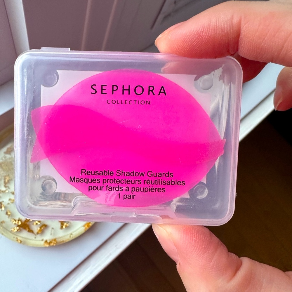 FREE WITH PURCHASE - Sephora’s reusable shadow guards
